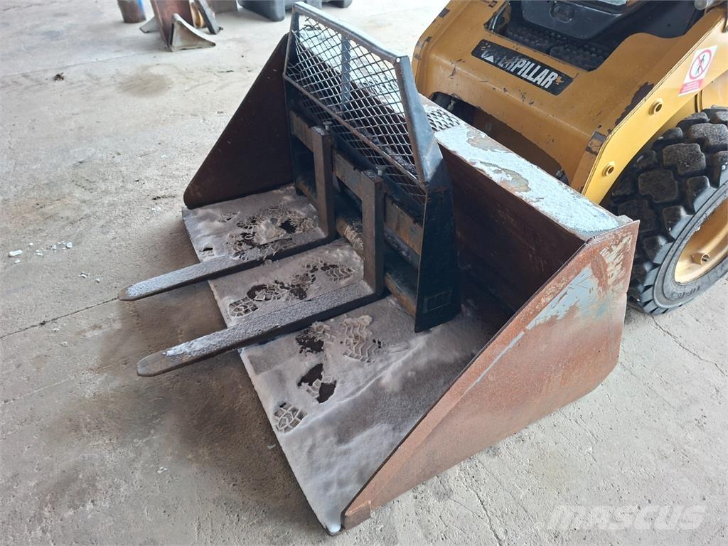 CAT 226 B3 4X4 Građevinarstvo – ostalo