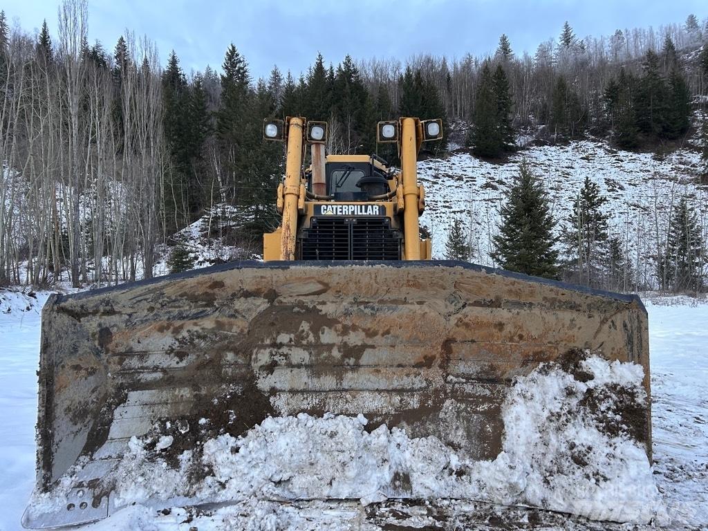 CAT D 8 R Buldožeri gusjeničari