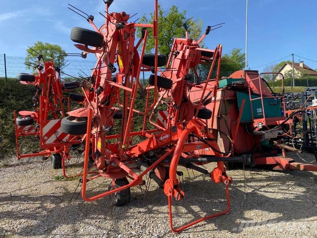 Kuhn GF8702 Okretači i sakupljači sijena