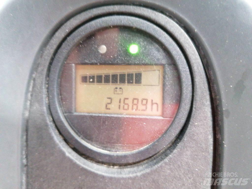Linde D08 Niskopodizni komisioni viličar