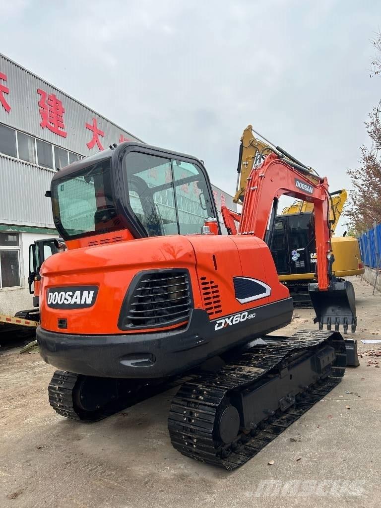 Doosan DX 60 Bageri gusjeničari