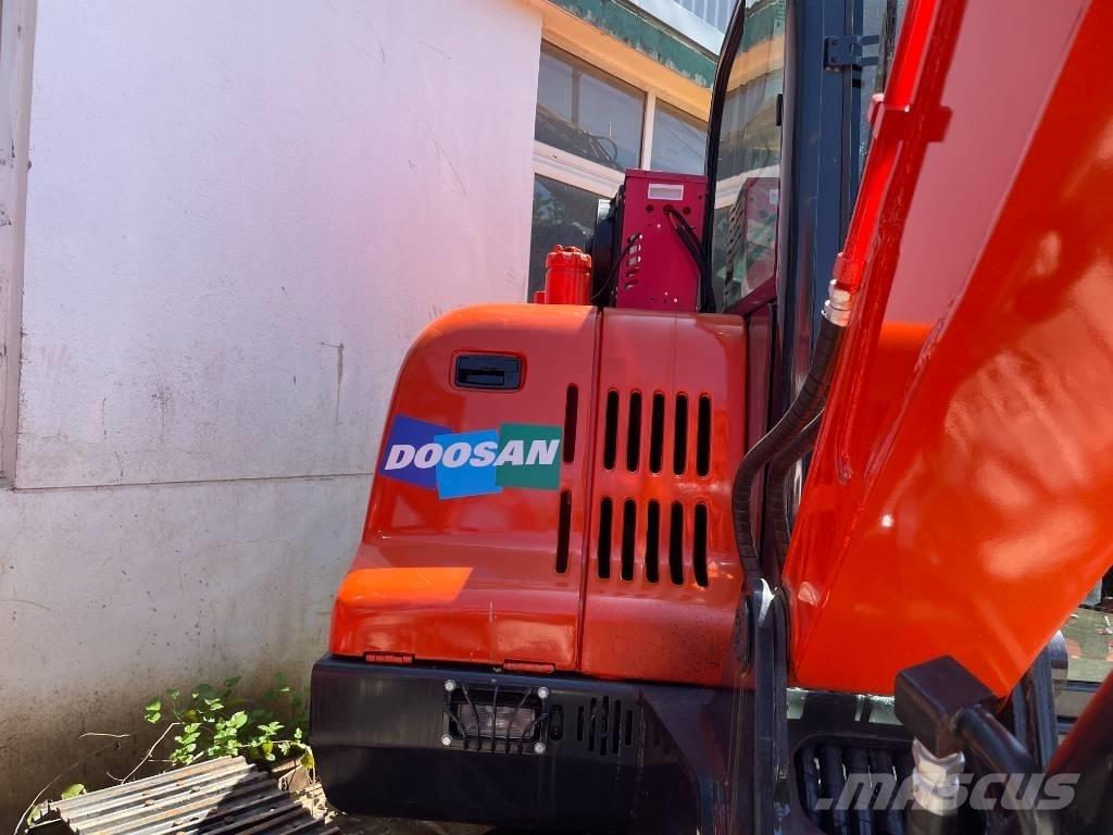 Doosan DX 60 Bageri gusjeničari