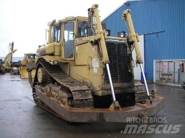 CAT D8N Buldožeri gusjeničari