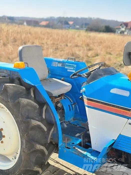 Mitsubishi MT3201 Kompaktni (mali) traktori