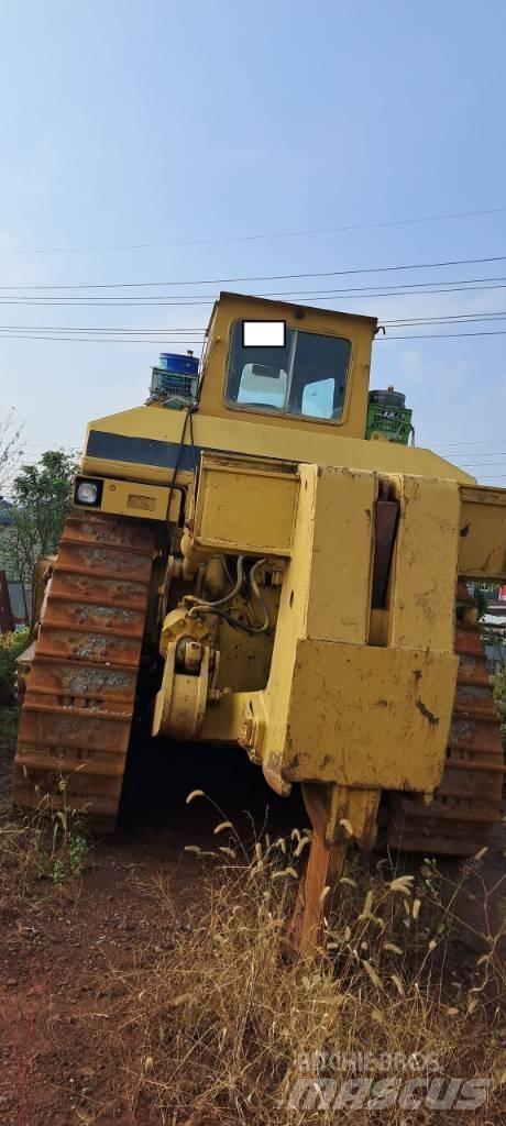 CAT D 9 N Buldožeri gusjeničari