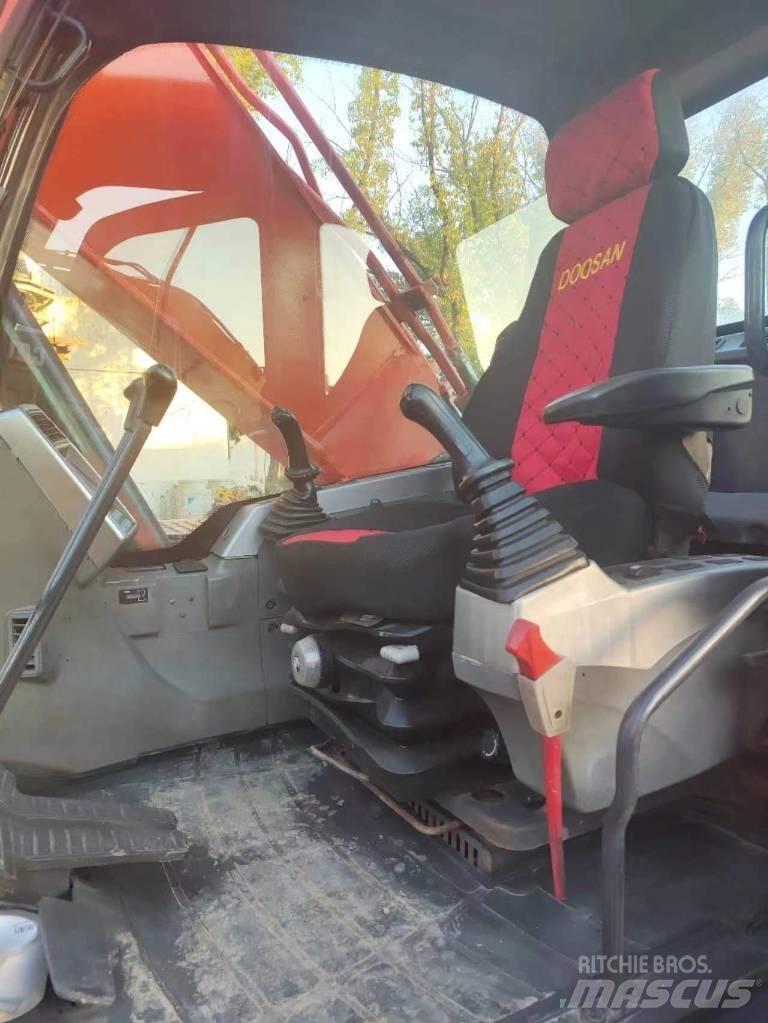 Doosan DX 225 Bageri gusjeničari