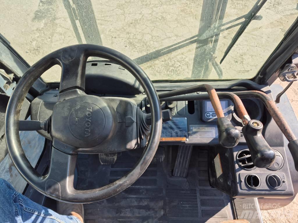 Toyota 8 FGU 30 Viličari - ostalo