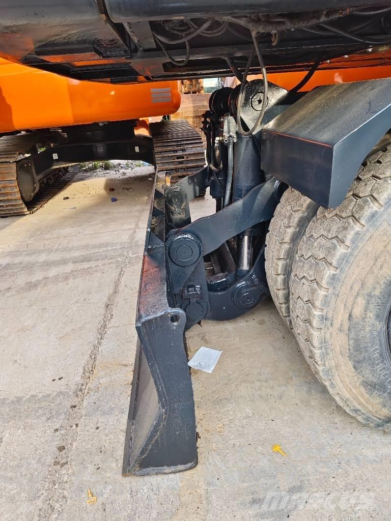 Hyundai R210W-9 Bageri na kotačima