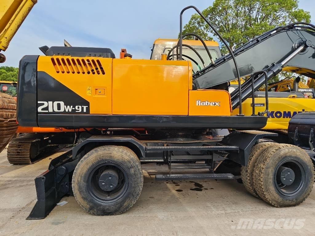 Hyundai R210W-9 Bageri na kotačima