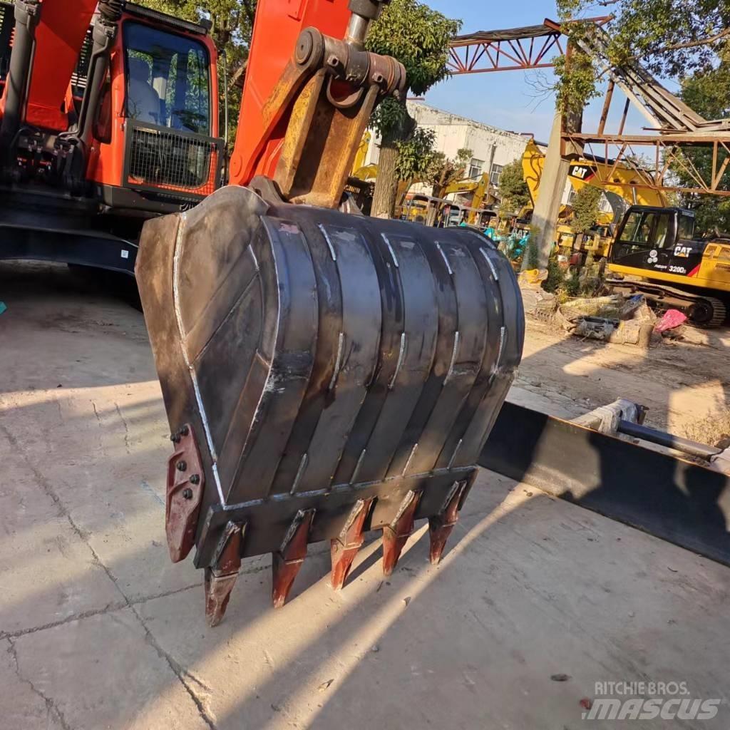 Doosan DX 225 LC Bageri gusjeničari