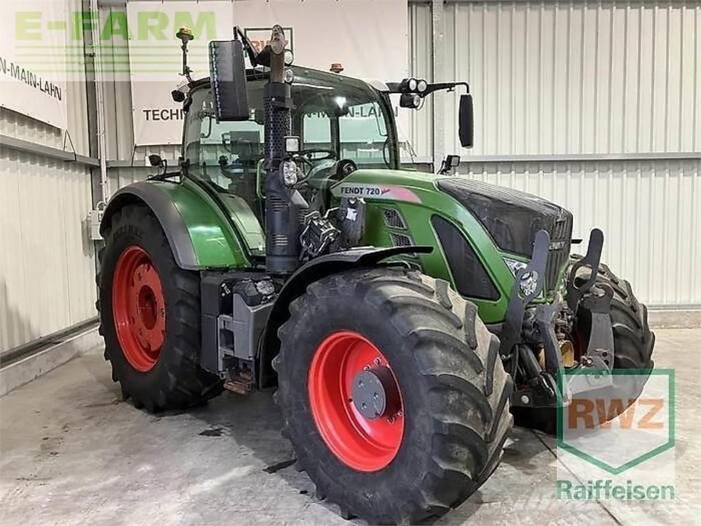 Fendt 700 vario s4 Traktori