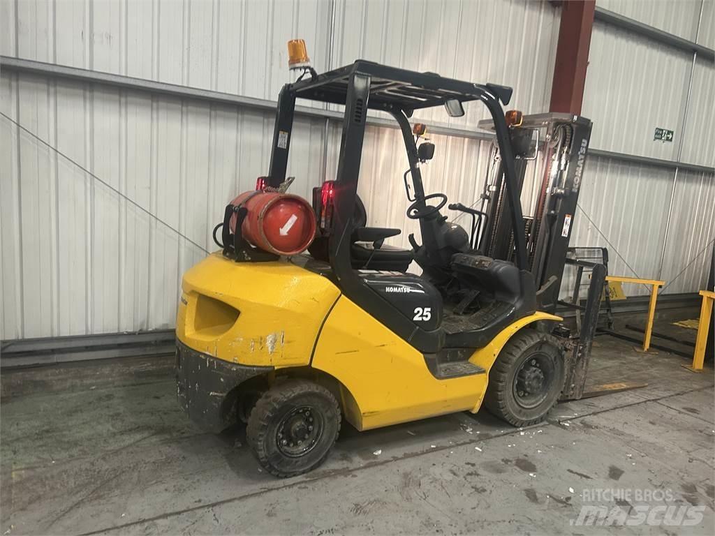 Komatsu FG25HT-17 Plinski viličari
