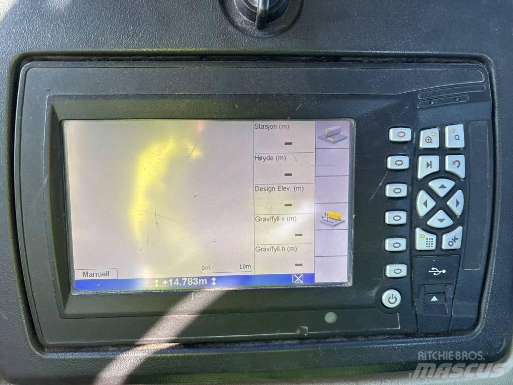 CAT D 8 T Buldožeri gusjeničari
