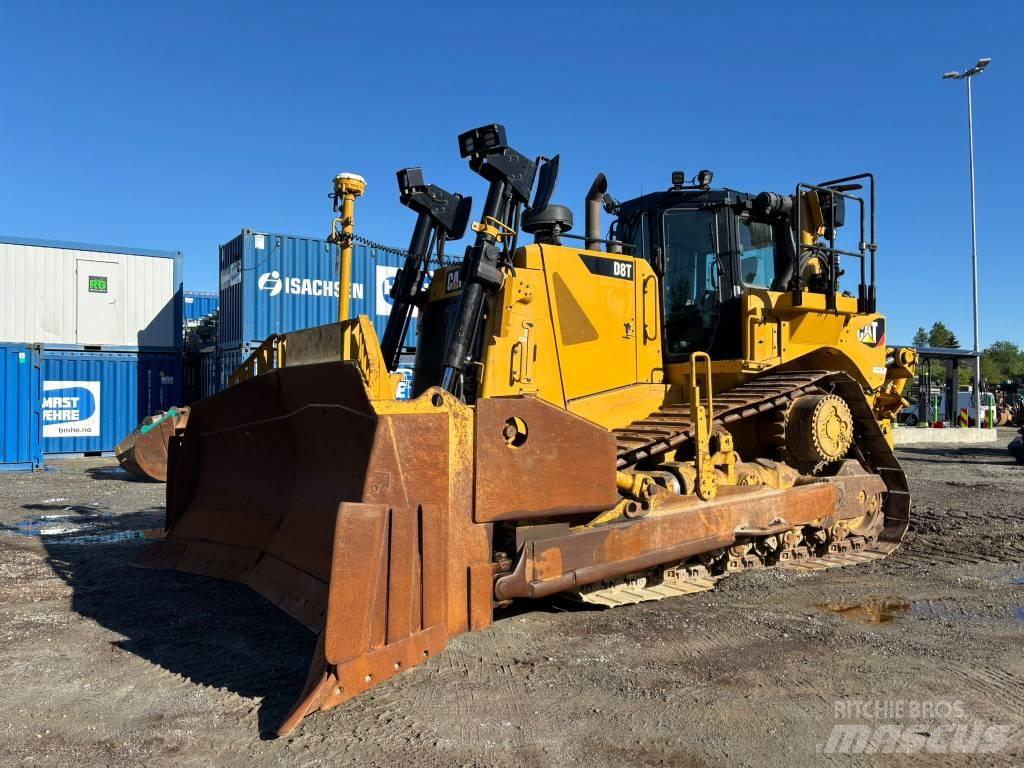 CAT D 8 T Buldožeri gusjeničari