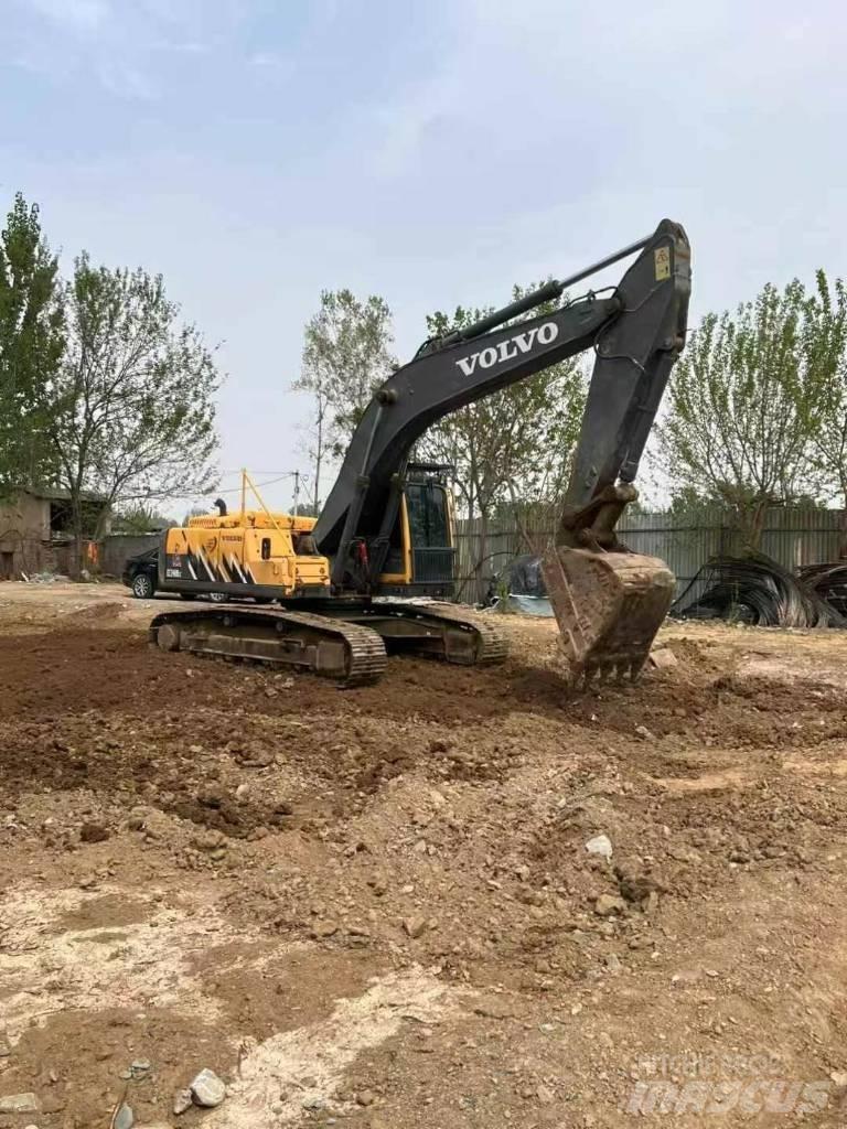 Volvo EC 240 Bageri gusjeničari
