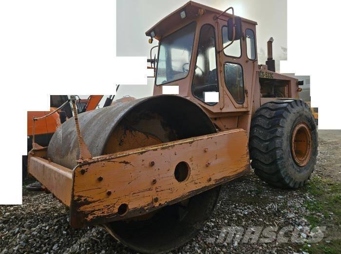 CAT CS 533 C Valjci sa dvojnim bubnjem