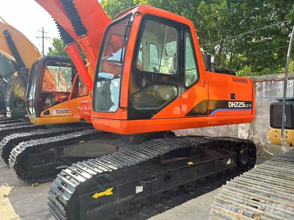 Doosan DH 225 LC-7 Bageri gusjeničari