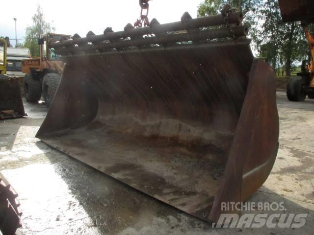 CAT 992 C Kašike / Korpe