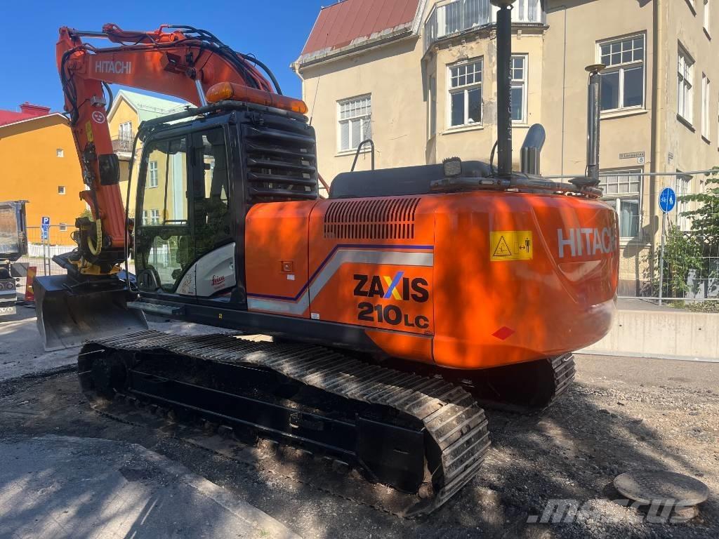 Hitachi ZX 210 Bageri gusjeničari
