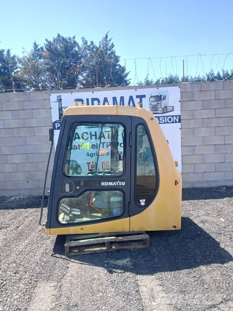 Komatsu PC 210 Kabine i unutrašnjost