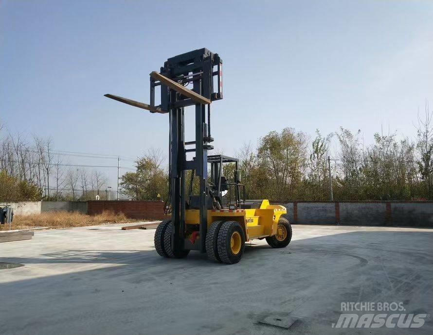 Komatsu FD 200 Dizelski viličari