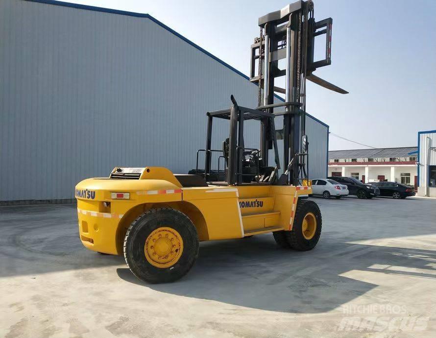 Komatsu FD 200 Dizelski viličari