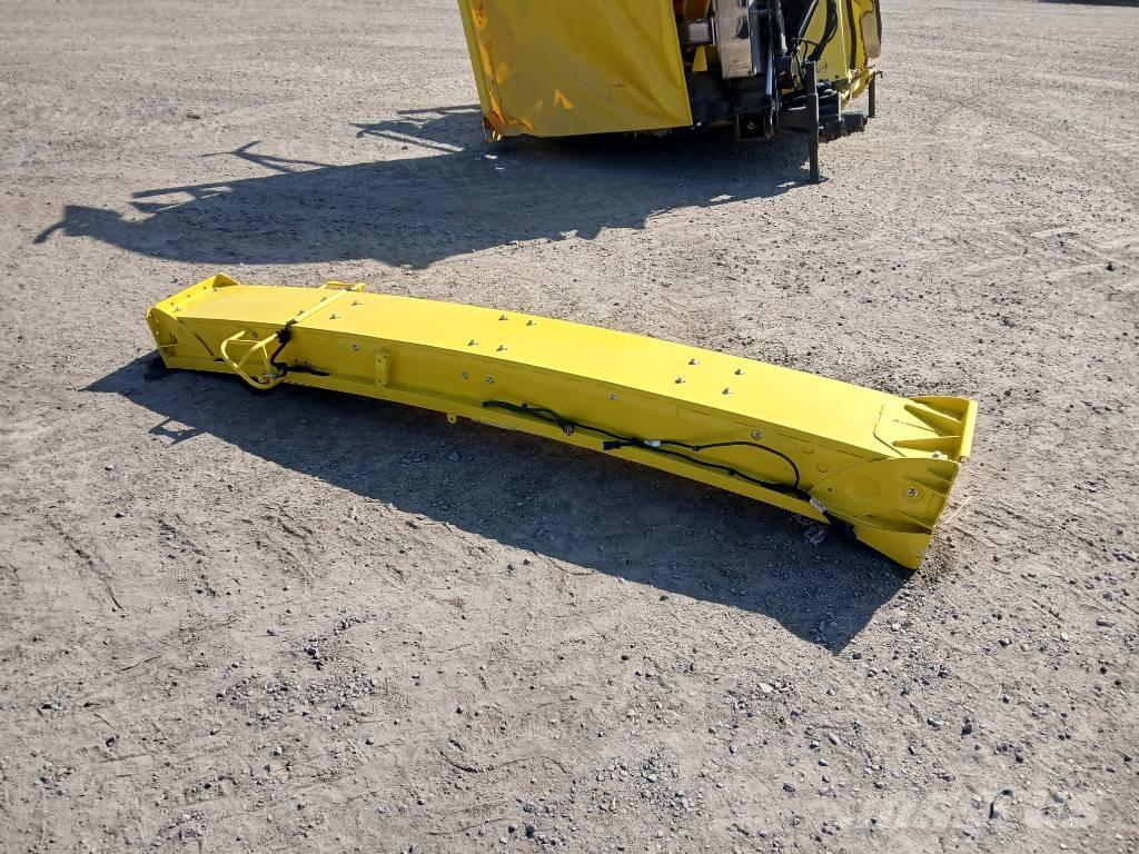 John Deere 460 Plus Strojevi za krmu na vlastiti pogon
