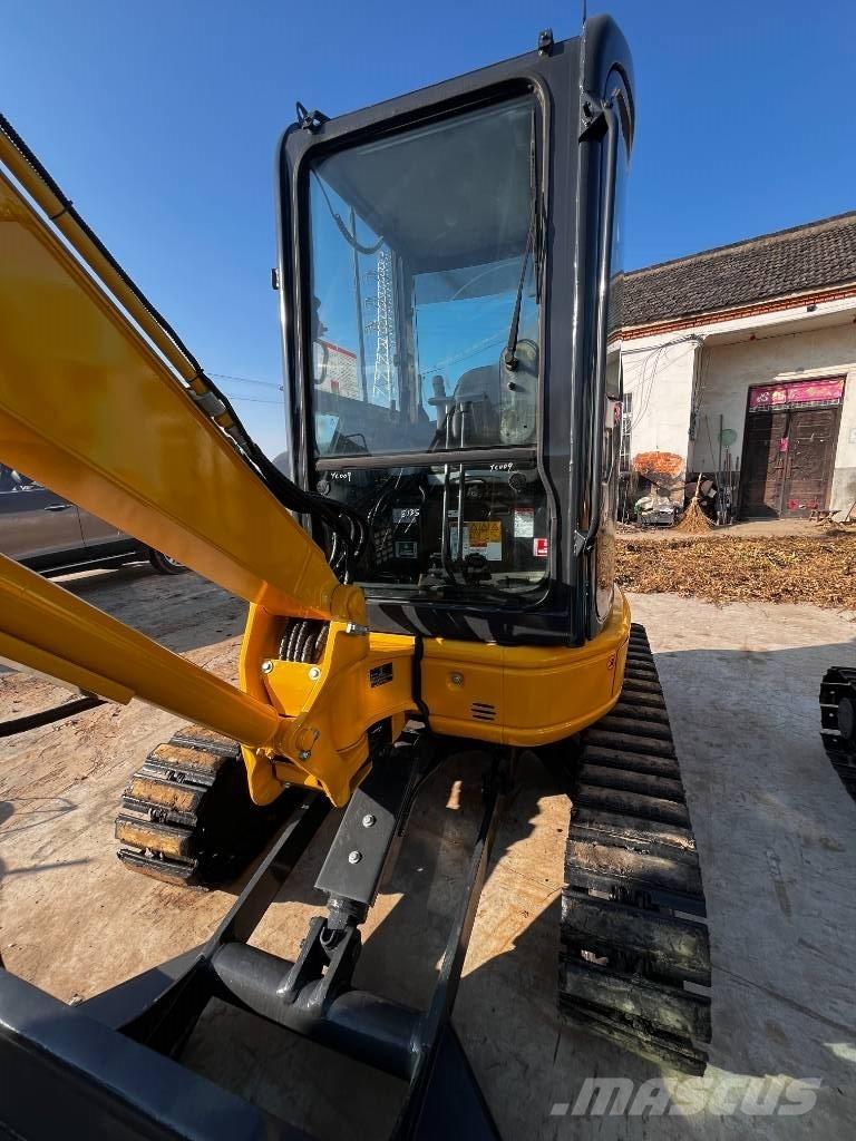 Komatsu PC 35 MR Mini bageri <7t