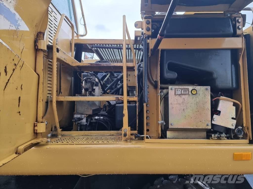 CAT M 313 C Bageri na kotačima