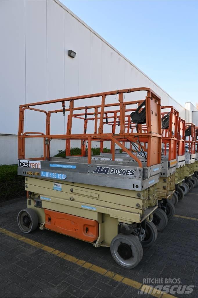 JLG 2030 ES Škaraste platforme