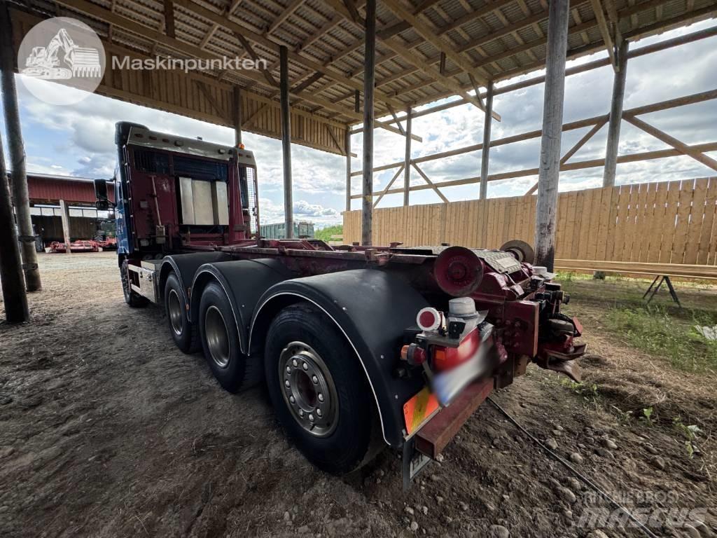 Volvo FH 16 550 Rol kiper kamioni s kukama za dizanje