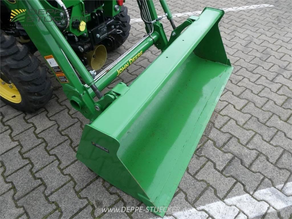 John Deere 3038E Kompaktni (mali) traktori
