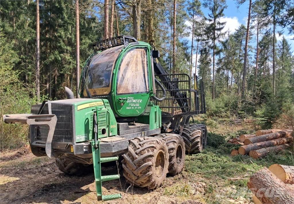John Deere 810 E Forvarderi