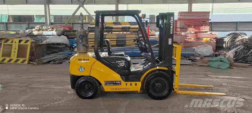 Komatsu FD 30 T-17 Dizelski viličari