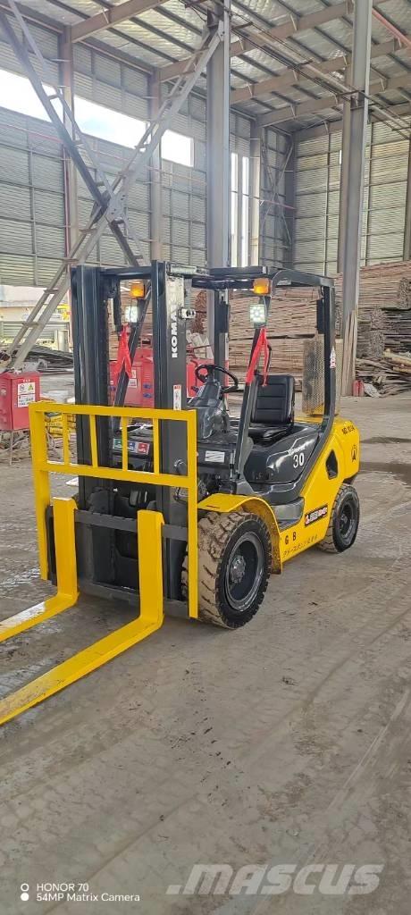 Komatsu FD 30 T-17 Dizelski viličari