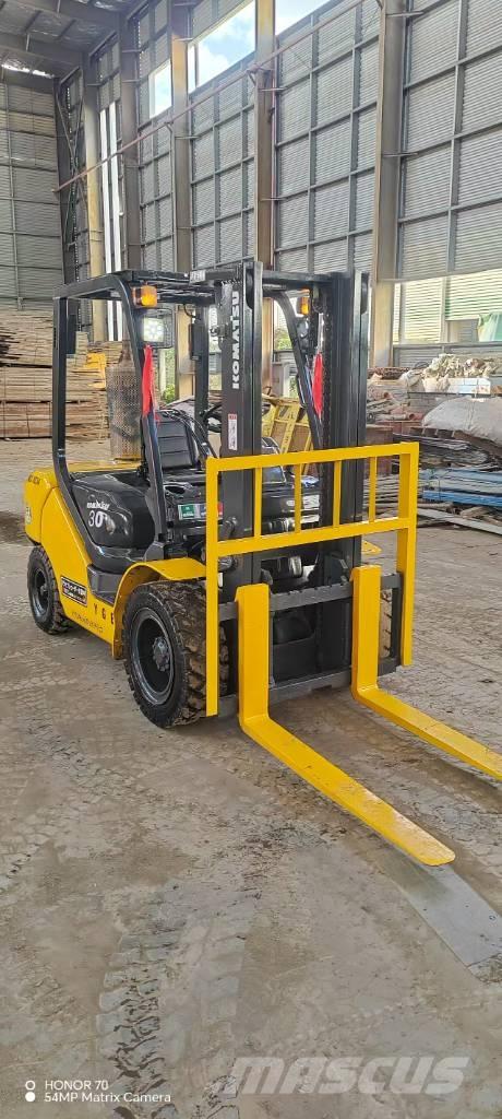 Komatsu FD 30 T-17 Dizelski viličari