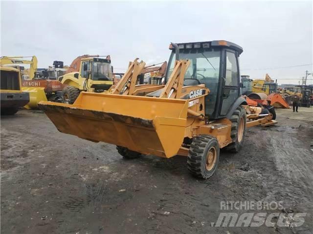 CASE 580M Skid steer mini utovarivači