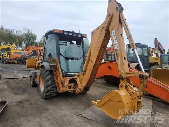 CASE 580M Skid steer mini utovarivači
