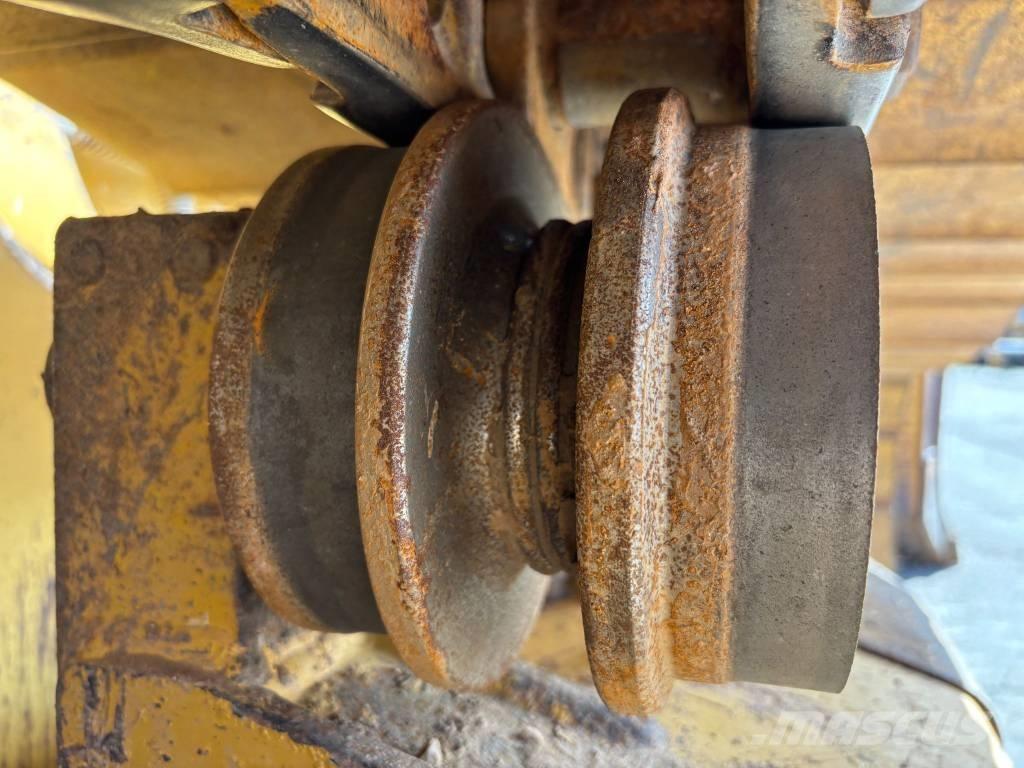 CAT D 6 K 2 LGP Buldožeri gusjeničari