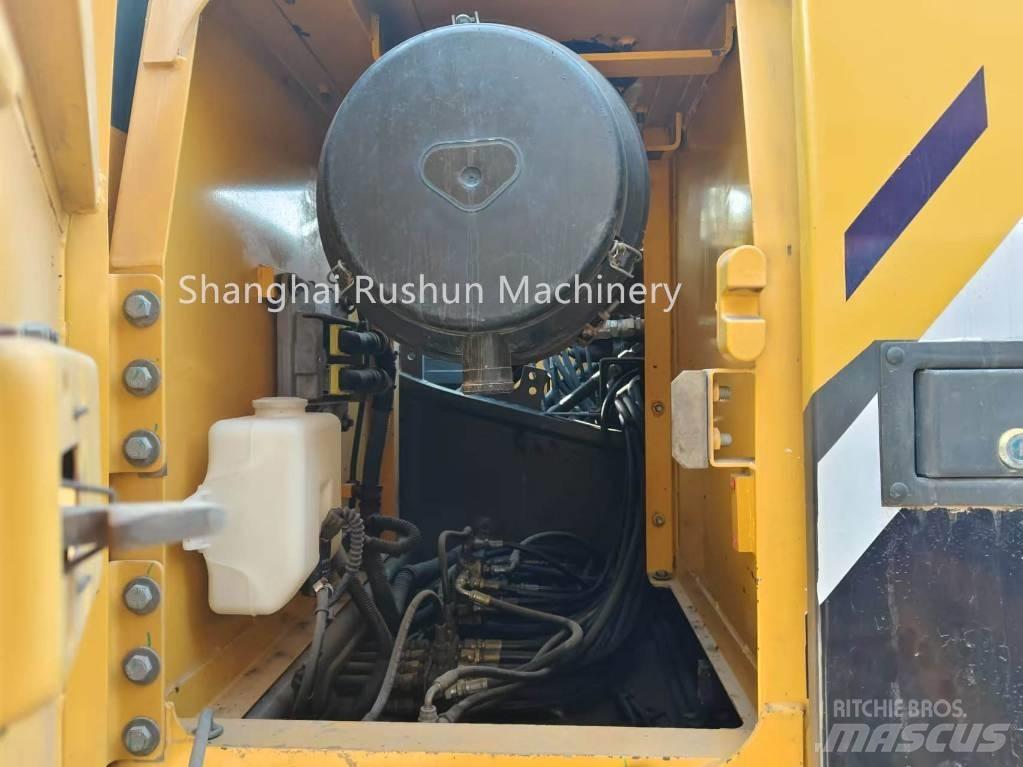 Volvo EC240 Bageri gusjeničari