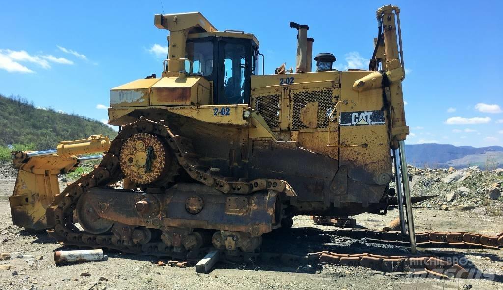CAT D 11 R Buldožeri gusjeničari