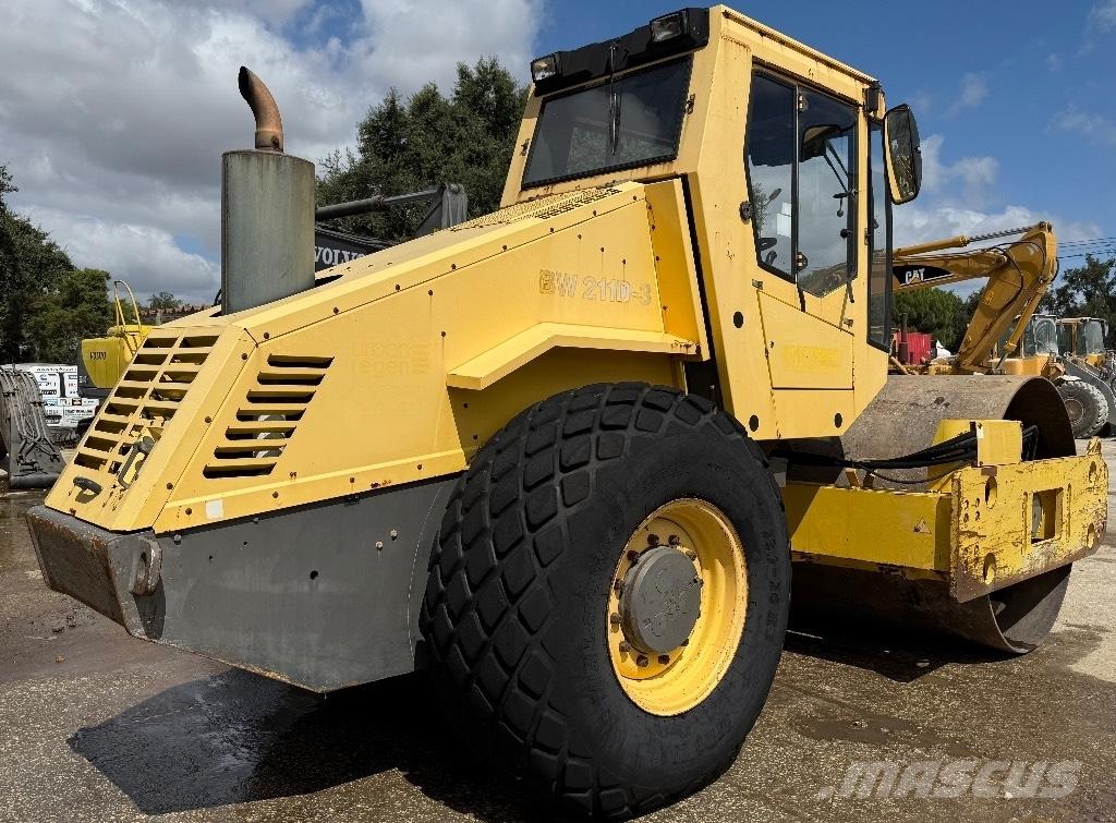 Bomag BW 211 D-3 Valjci sa dvojnim bubnjem