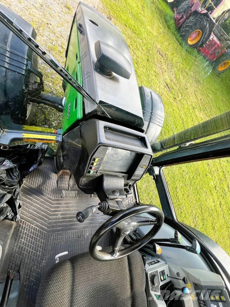 Valtra 8450 Traktori