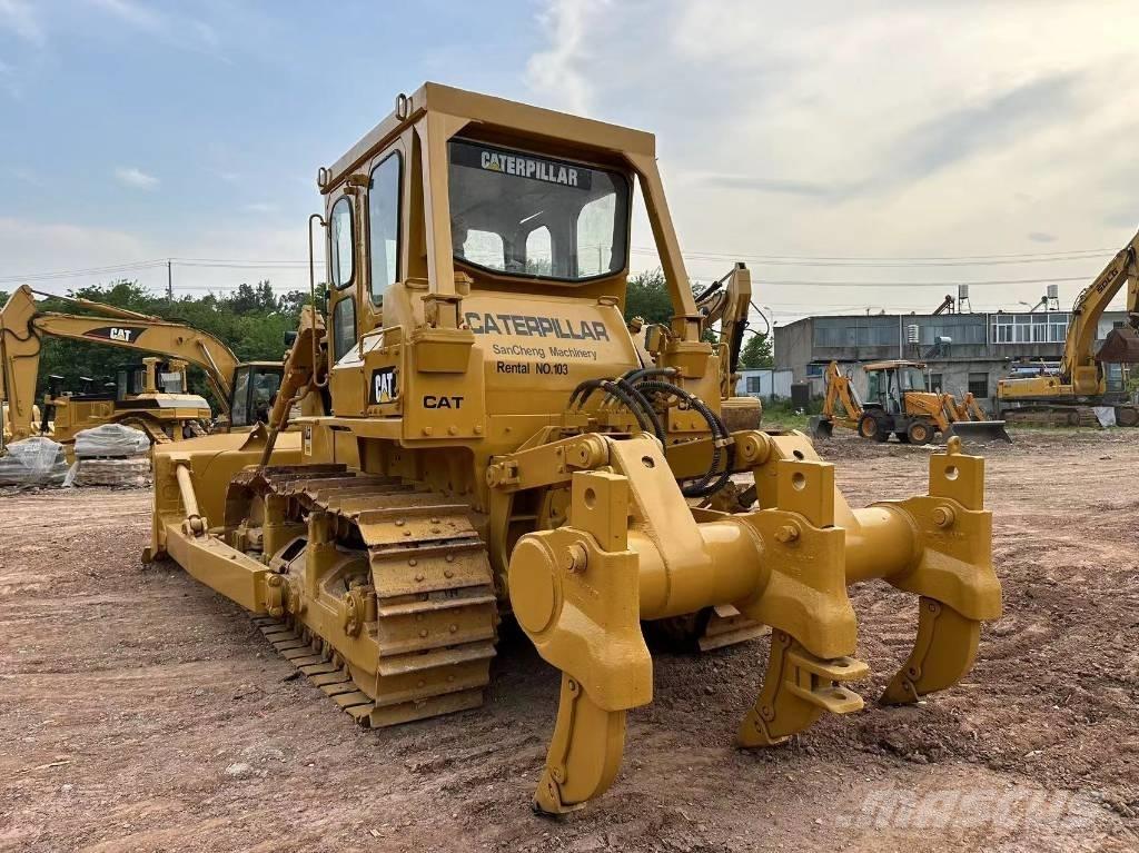 CAT D7G Buldožeri gusjeničari