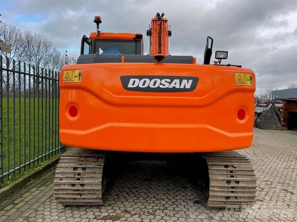 Doosan DX 140 W Bageri na kotačima