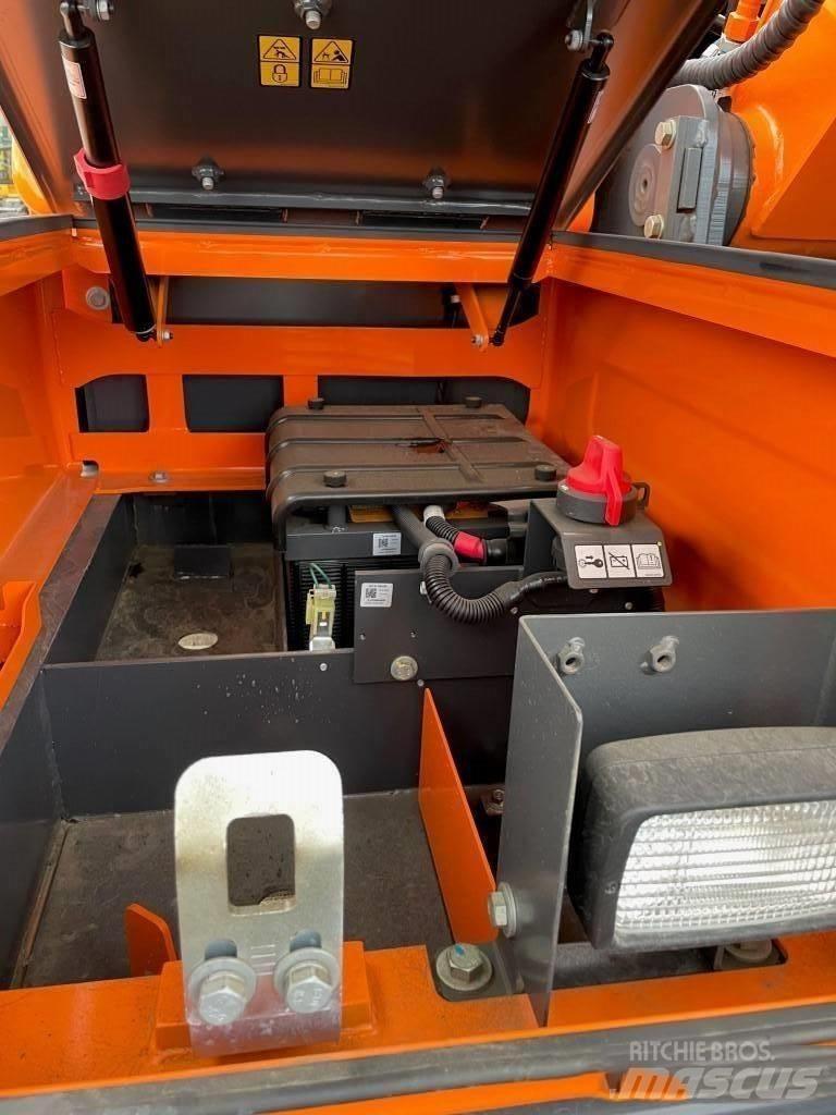 Doosan DX 140 W Bageri na kotačima