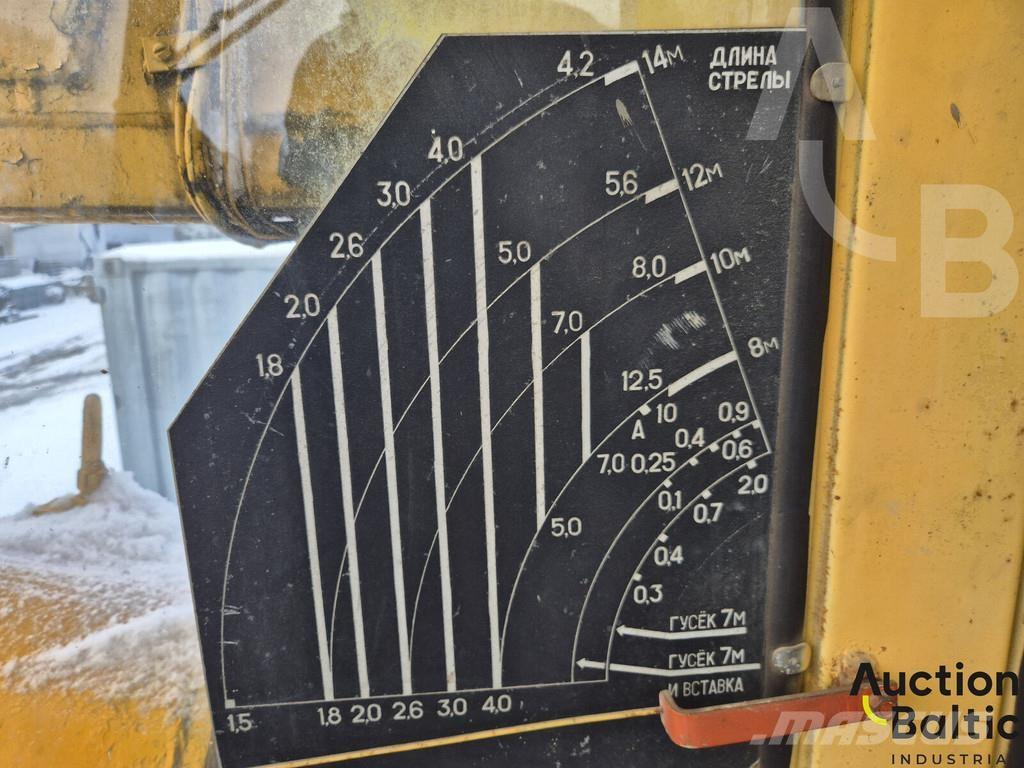 MAZ 5334 Kamioni sa kranom
