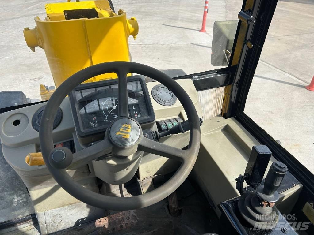 JCB 409 Poljoprivredni teleskopski utovarivači