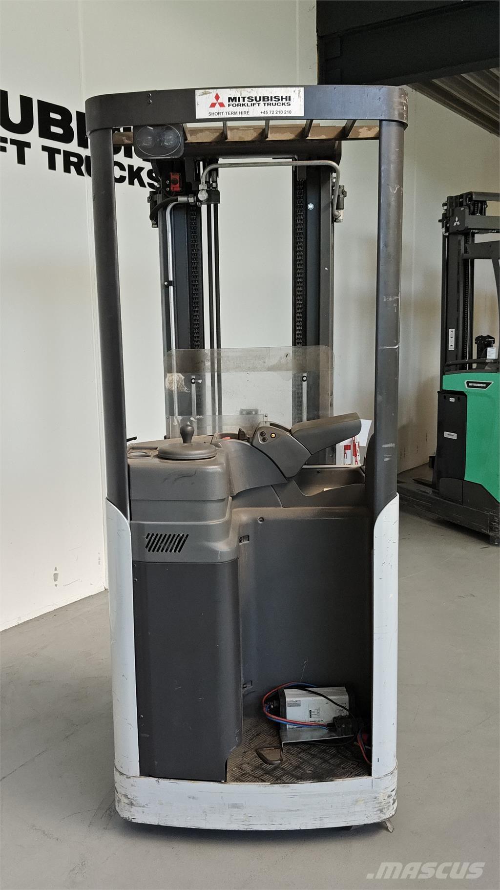 Atlet AJN160 Samopogonski ručni viličari