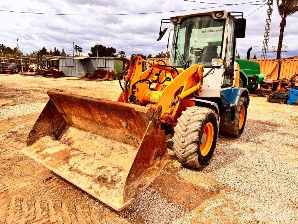 Liebherr L 507 Utovarivači na kotačima